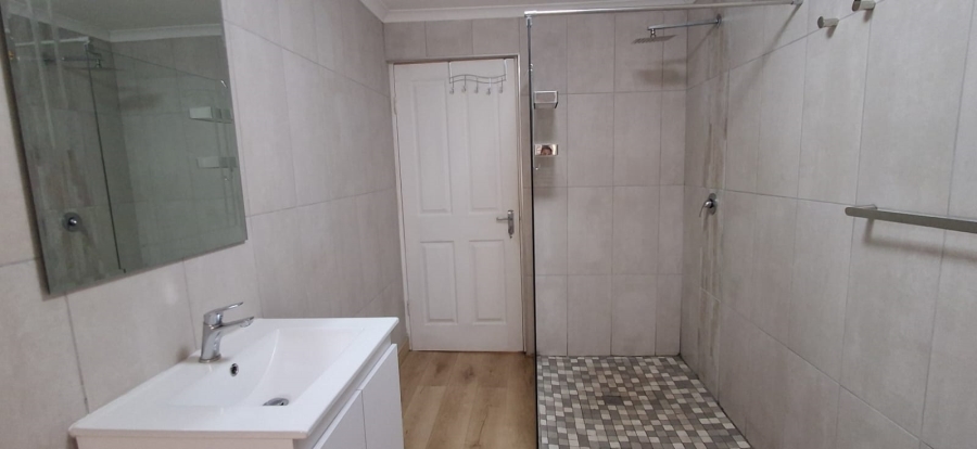 3 Bedroom Property for Sale in Hartenbos Central Western Cape